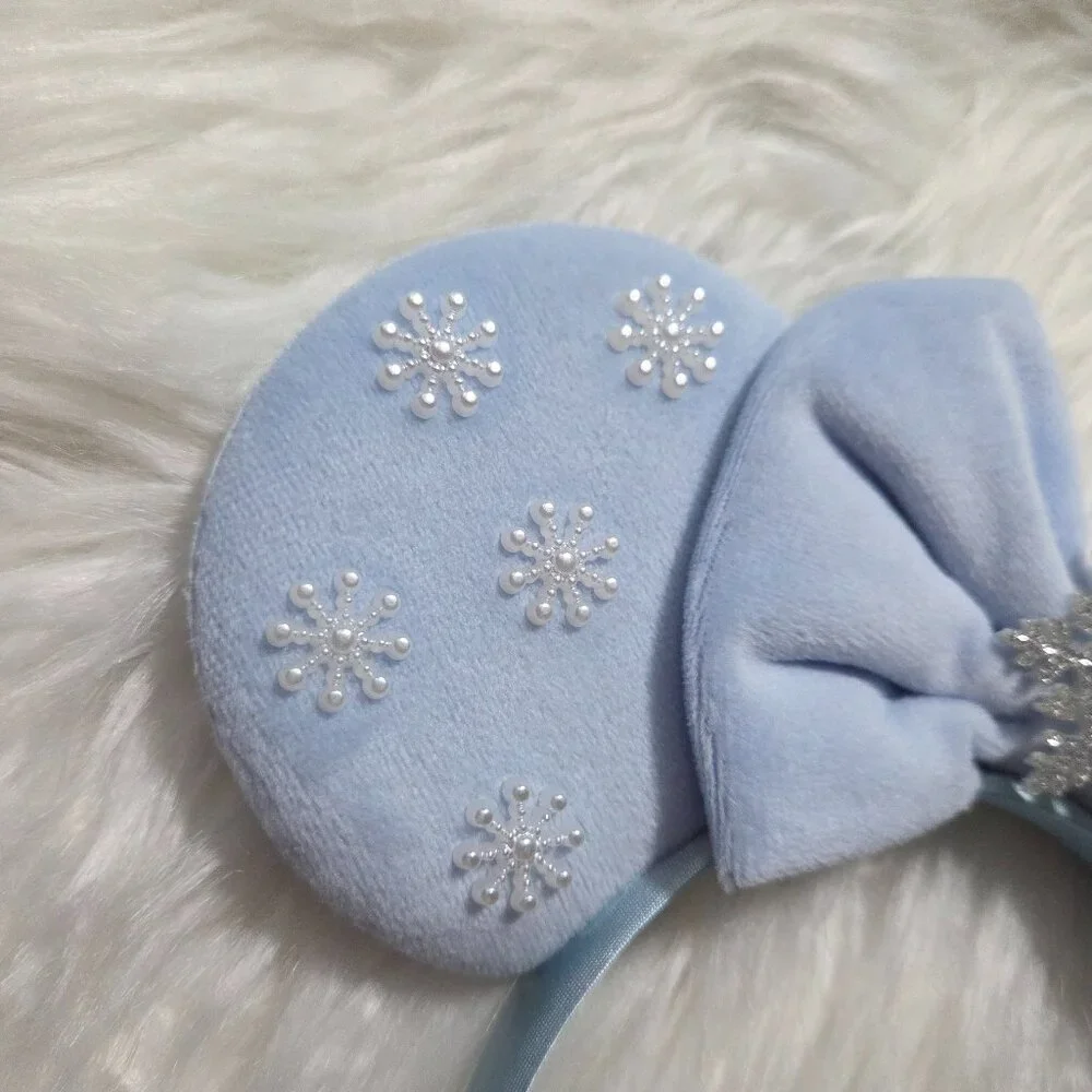 Frozen/Snowflake Minnie Mouse Ears